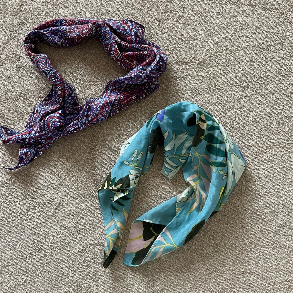 Chic lightweight weight scarves.